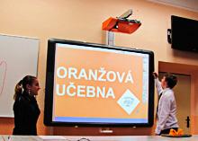 Oranzova ucebna